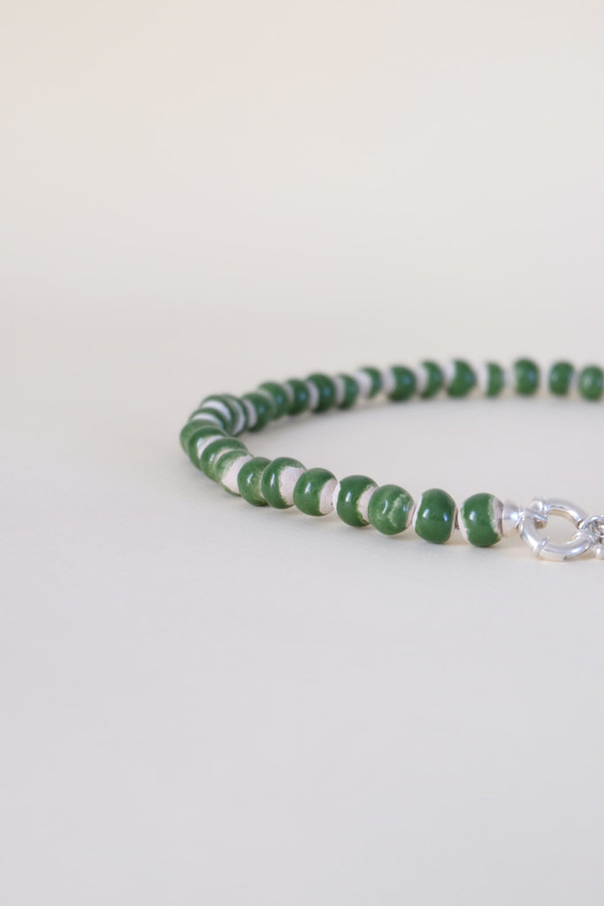 Collier perles en céramique - vert foncé